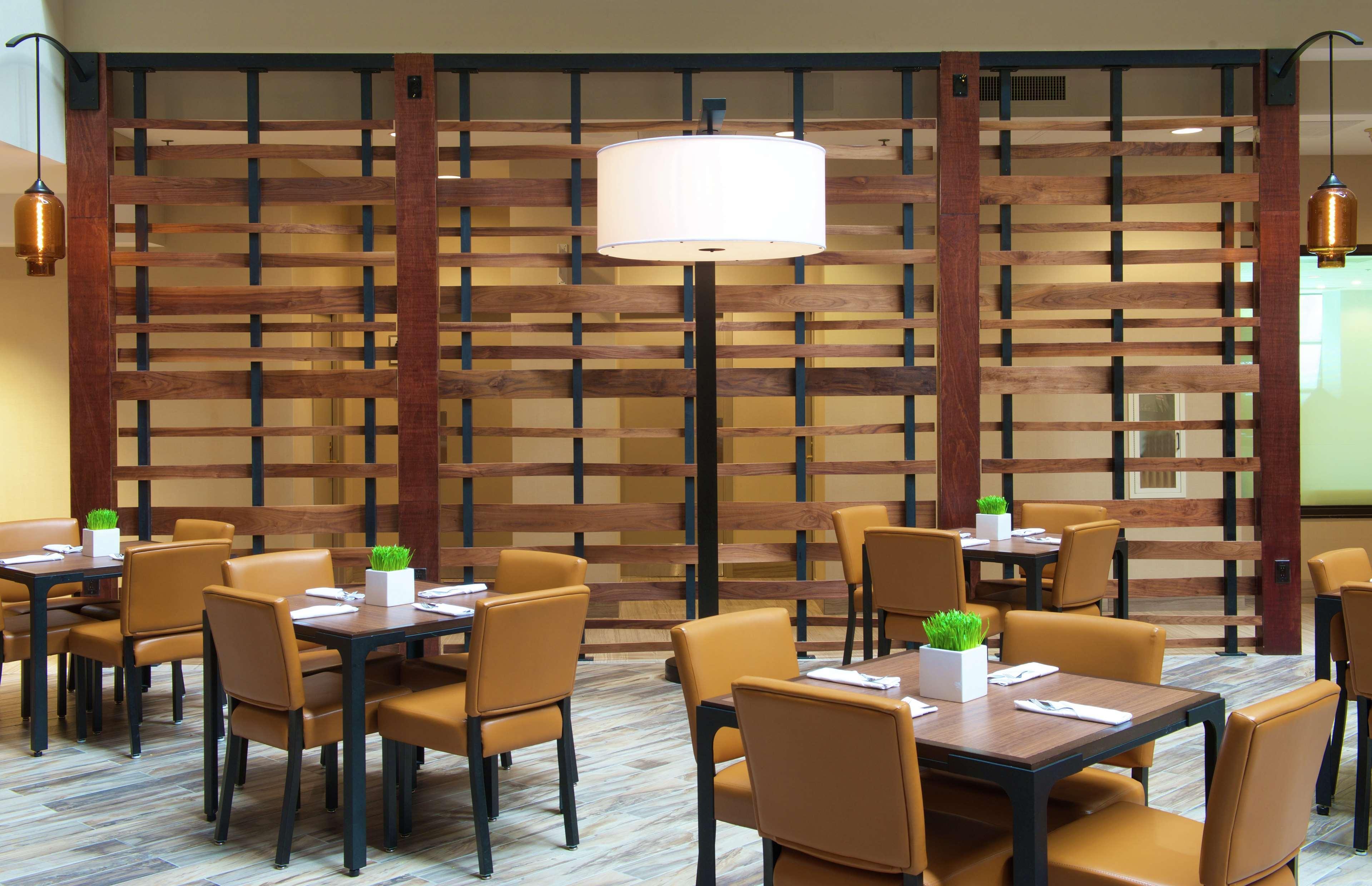 Embassy Suites By Hilton Portland Tigard Exterior photo